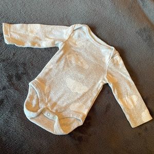 5 for $20-Cloud Island Newborn long-sleeved onesie-Gray w/white clouds-EUC